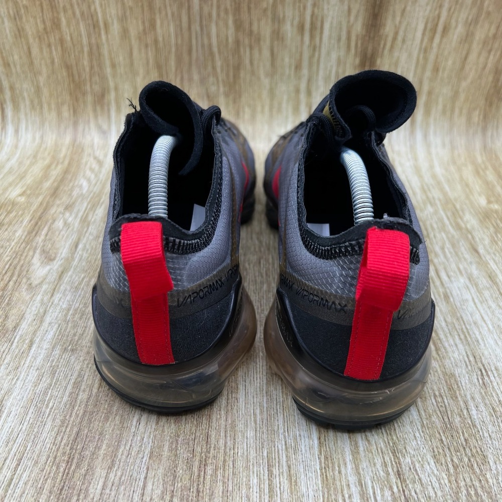 Nike Air Vapormax 2019 Women's Size 9 Black Metallic Gold Shoes CU4872-001 - Picture 4 of 10